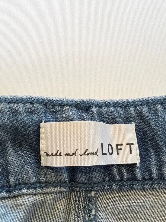 LOFT Palazzo Drape Denim Wide Leg Jeans with a Belted Waist - Picture 8 of 12